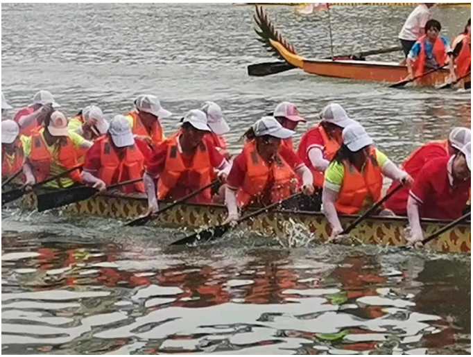 霸氣！廣西桂林華喆仿石漆女子龍舟隊(duì)勇創(chuàng)佳績！